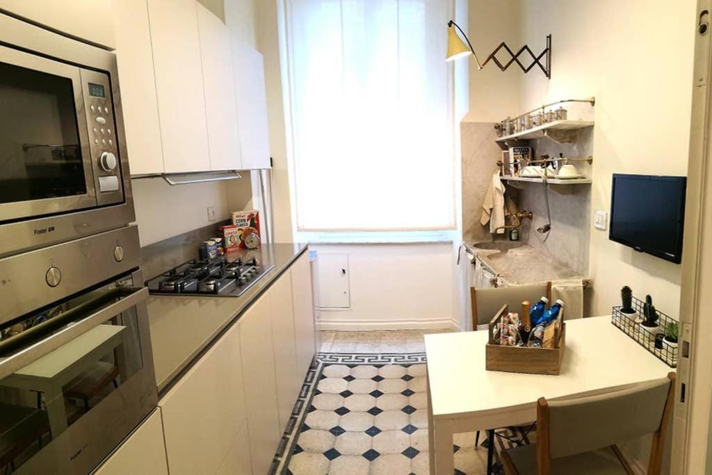 Casa Retro. Historic Center - La Spezia Apartment ภายนอก รูปภาพ